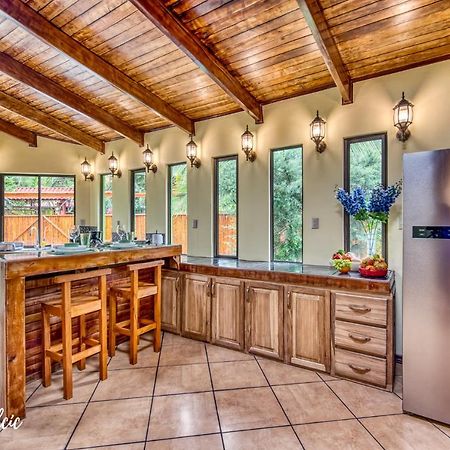 Casa Verde Puerto Viejo de Talamanca ภายนอก รูปภาพ