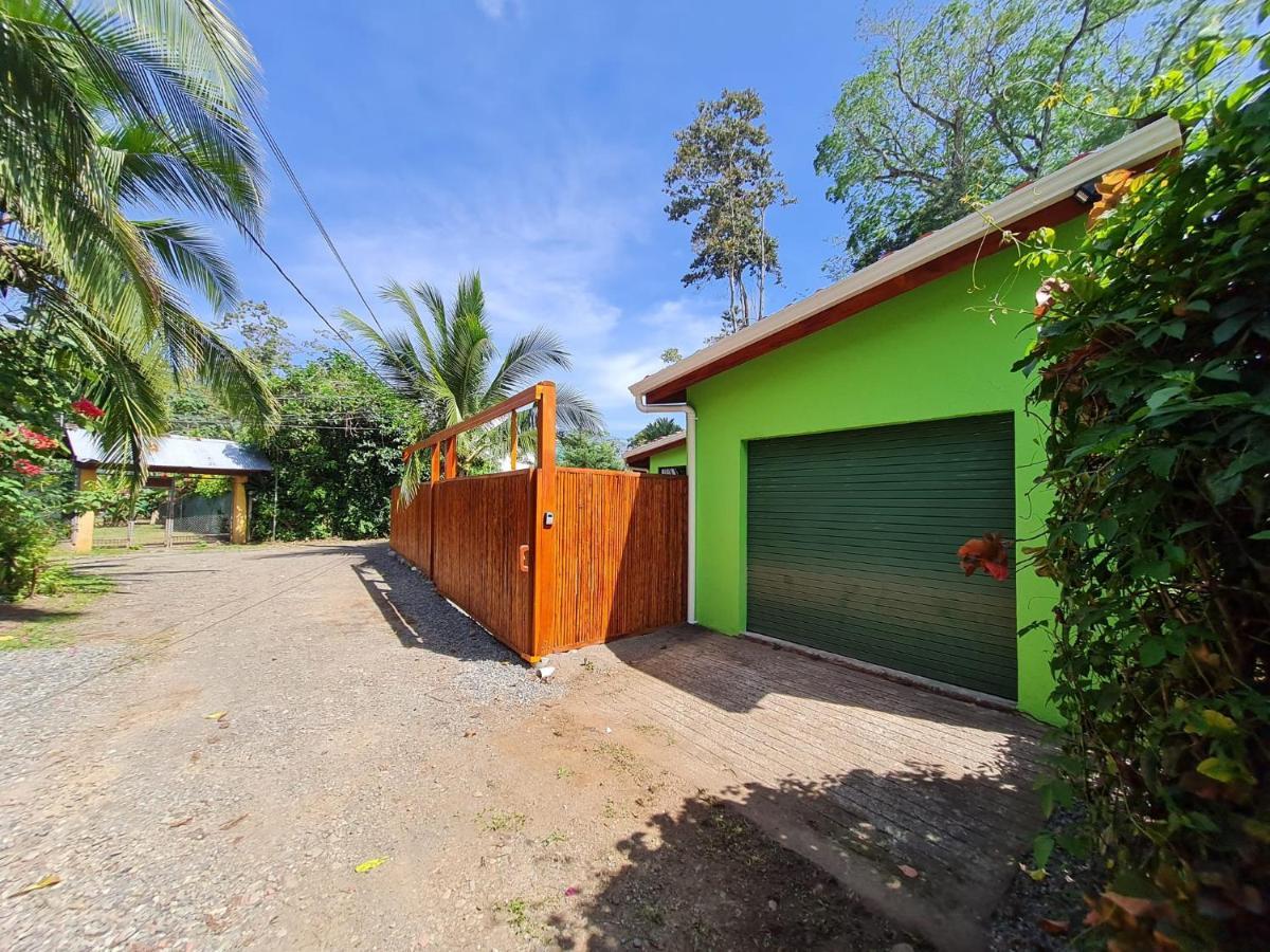 Casa Verde Puerto Viejo de Talamanca ภายนอก รูปภาพ