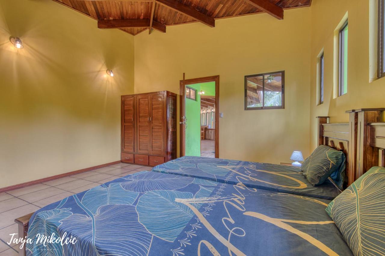Casa Verde Puerto Viejo de Talamanca ภายนอก รูปภาพ