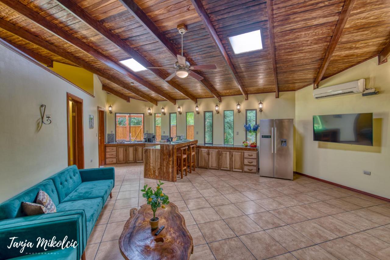 Casa Verde Puerto Viejo de Talamanca ภายนอก รูปภาพ