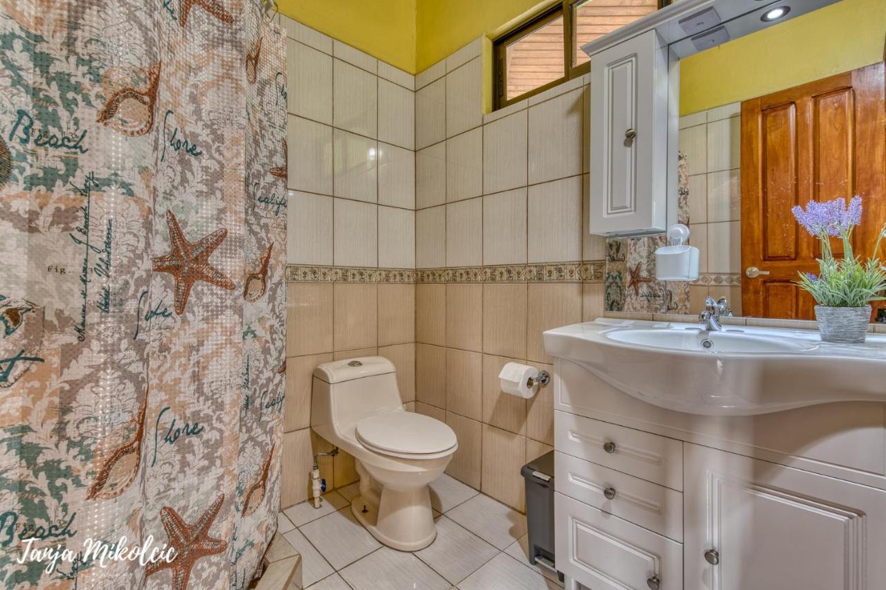 Casa Verde Puerto Viejo de Talamanca ภายนอก รูปภาพ
