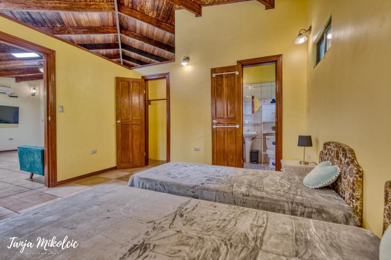 Casa Verde Puerto Viejo de Talamanca ภายนอก รูปภาพ