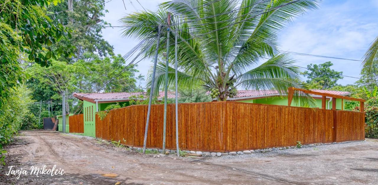 Casa Verde Puerto Viejo de Talamanca ภายนอก รูปภาพ