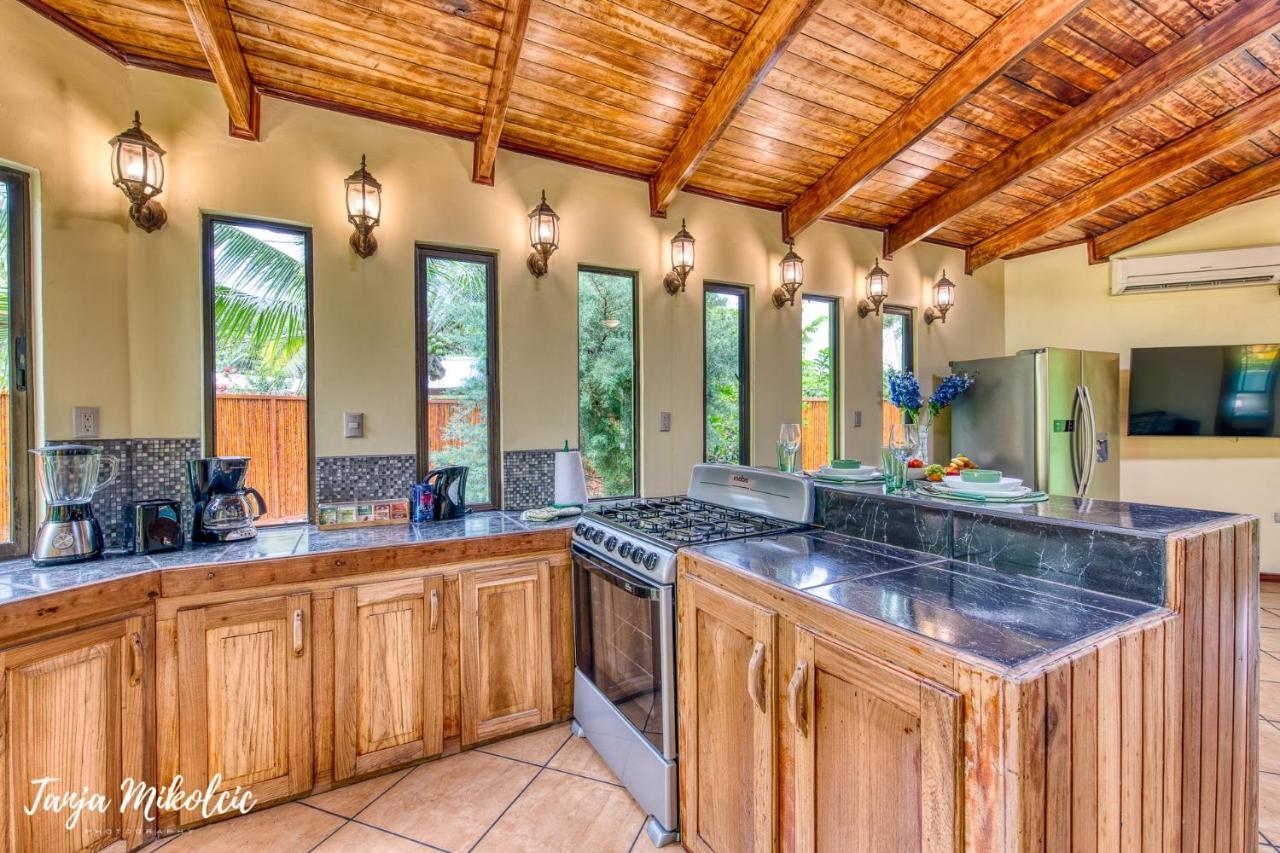 Casa Verde Puerto Viejo de Talamanca ภายนอก รูปภาพ
